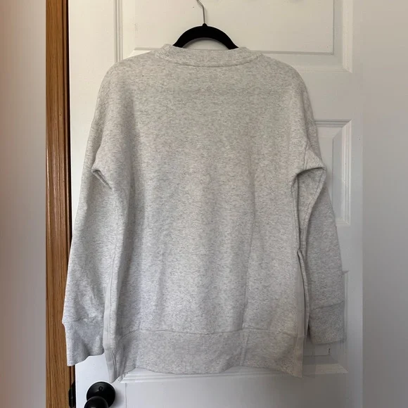 90 Degrees Light Gray Crew Neck Sweater Size M - Picture 2 of 3